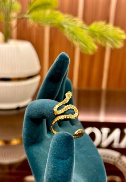 خاتم لونارا الثعبان